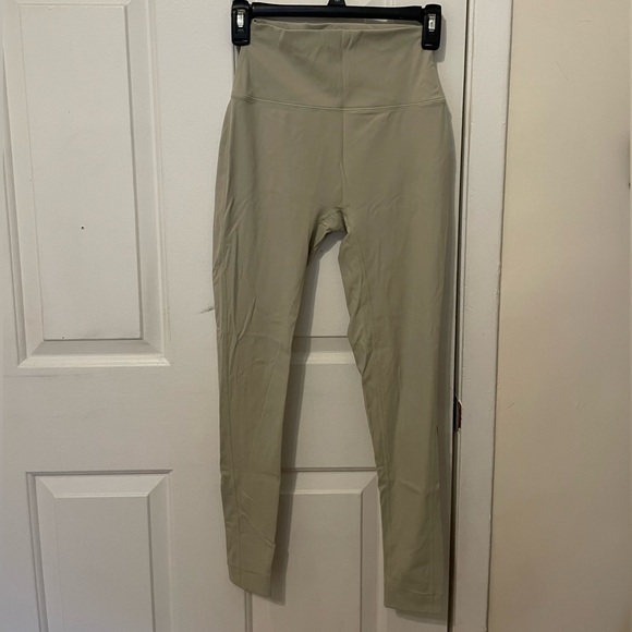 SET ACTIVE SPORTBODY™ Leggings in the color Thistle - size Medium - Picture 1 of 3
